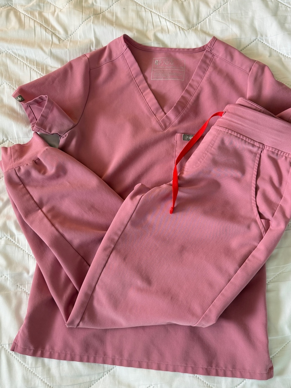Figs Scrub Set in Chalk Pink